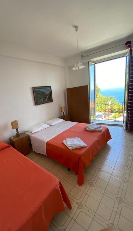 Camere Il Leone Taormina Luaran gambar