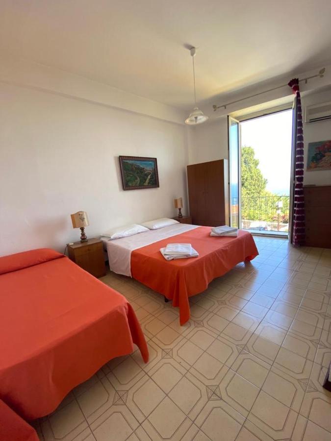 Camere Il Leone Taormina Luaran gambar